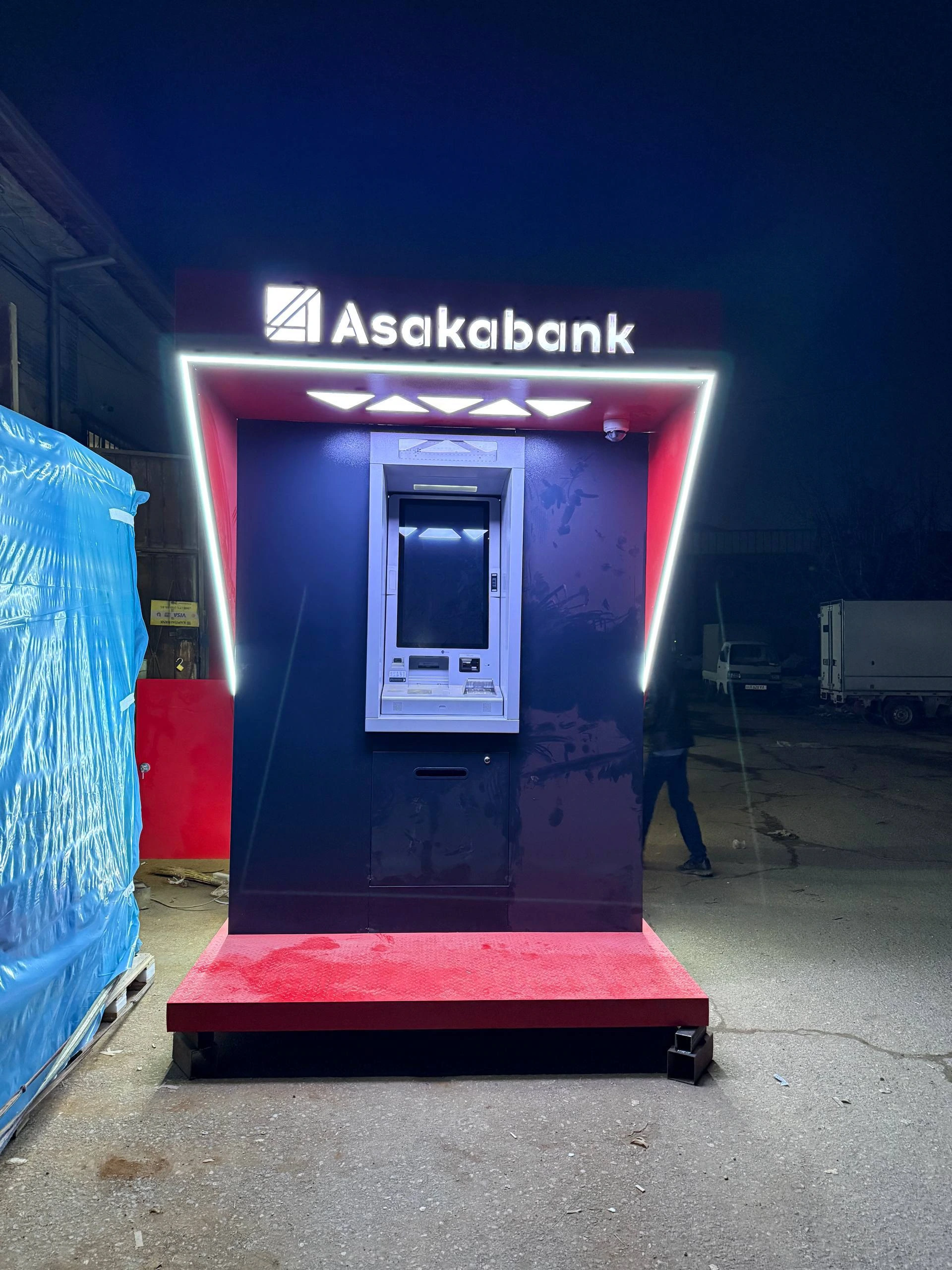 Кабина с контурной подсветкой, ракурс 2