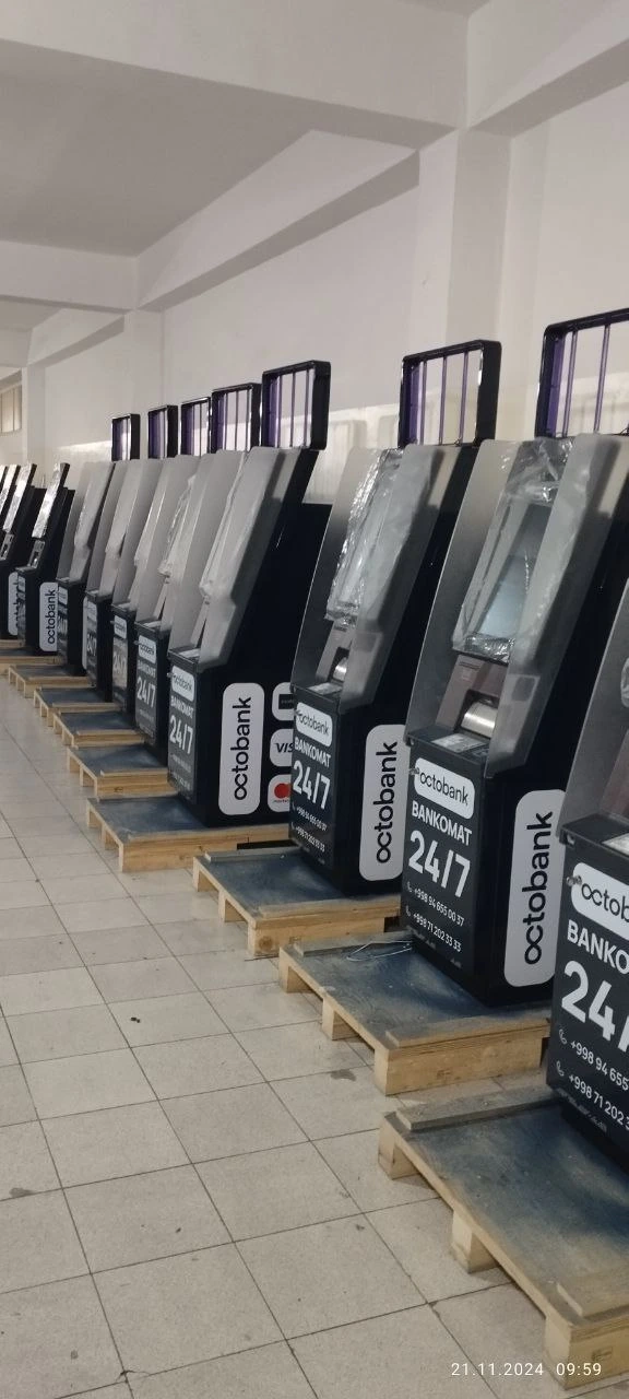 Покраска банкоматов Octobank, ракурс 3