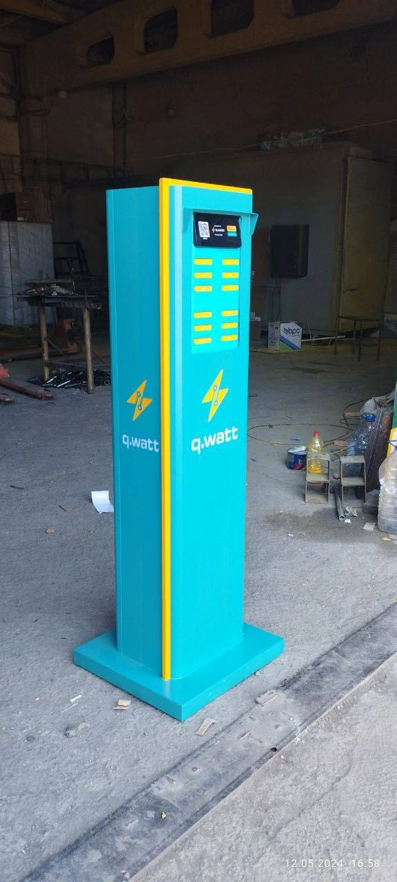 Напольный корпус-стойка QWATT, ракурс 2